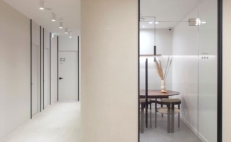 CONCRETE – KIẾN TẠO KHÔNG GIAN HÀNH LANG ĐẲNG CẤP CHO PHÒNG KHÁM NHA KHOA